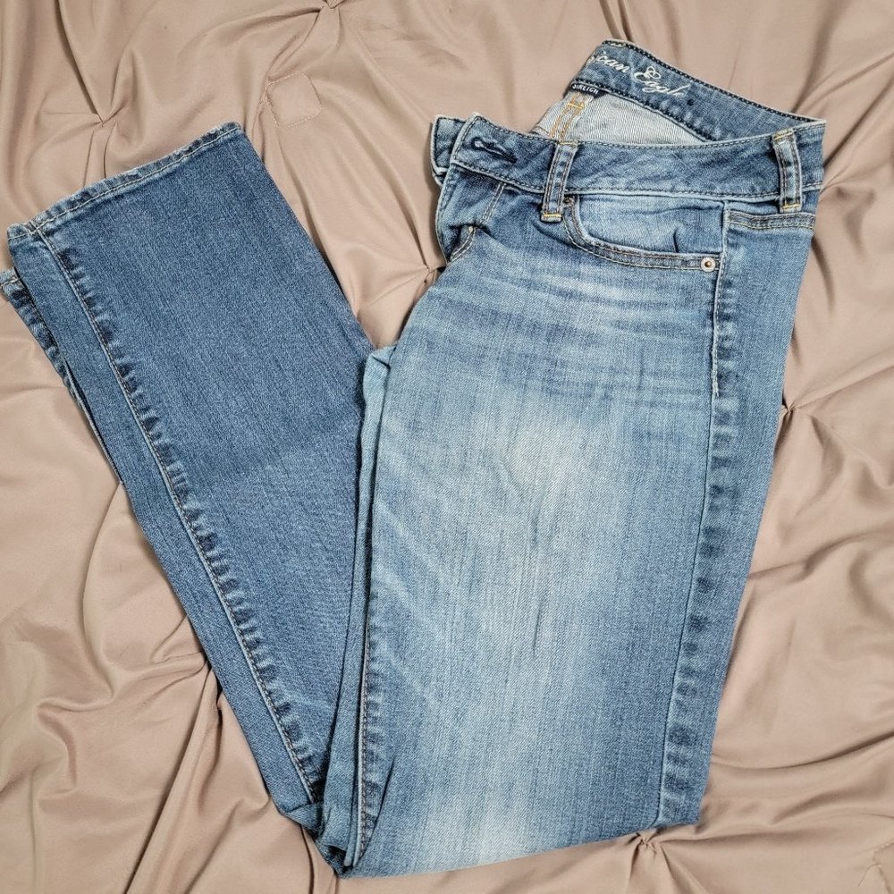 WOMEN'S JEANS | American Eagle - Straight Jeans - 4 Regular